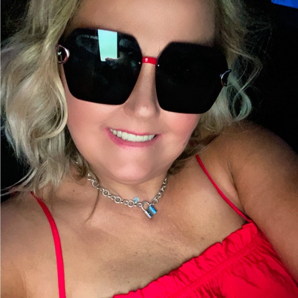 Meet your Posher, Nino - Picture 2 of 4